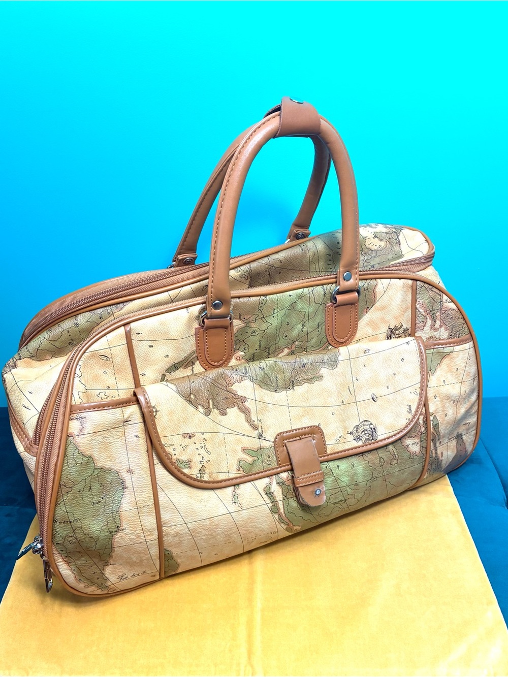 Stylish Travel Bag - Picture 7 of 16
